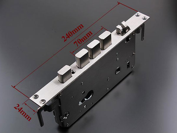 東臺安裝指紋鎖(換鎖換鎖芯電話)